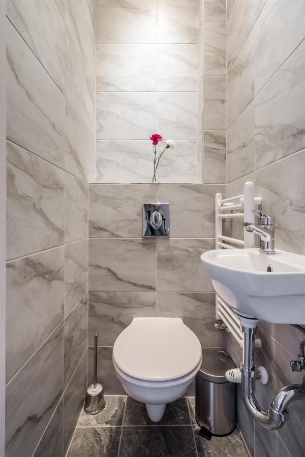 Bpr Sirius Suite With A/C Budapeste Exterior foto