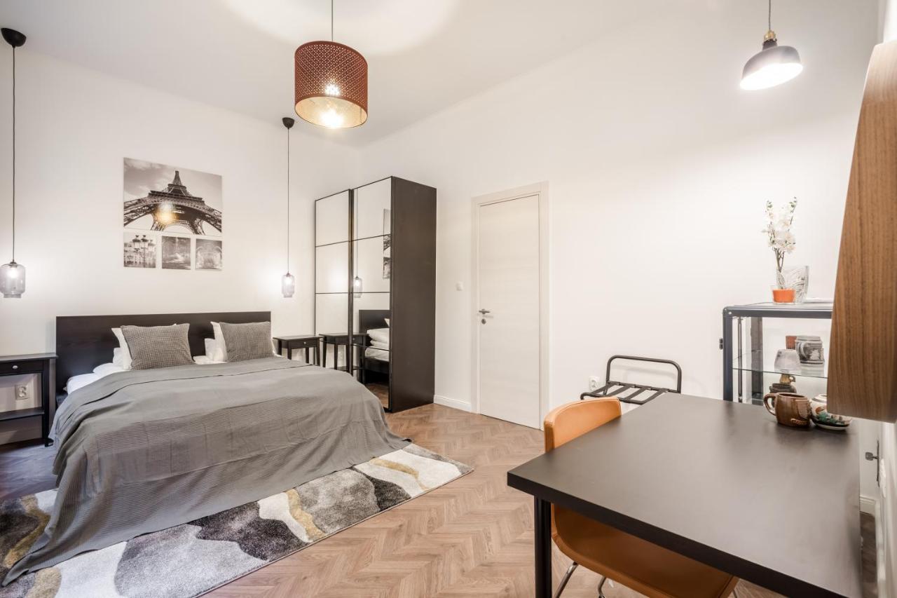 Bpr Sirius Suite With A/C Budapeste Exterior foto
