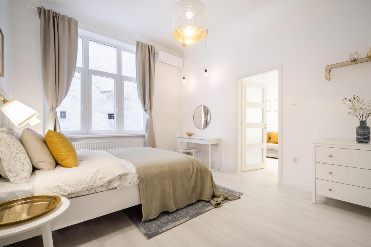 Bpr Sirius Suite With A/C Budapeste Exterior foto