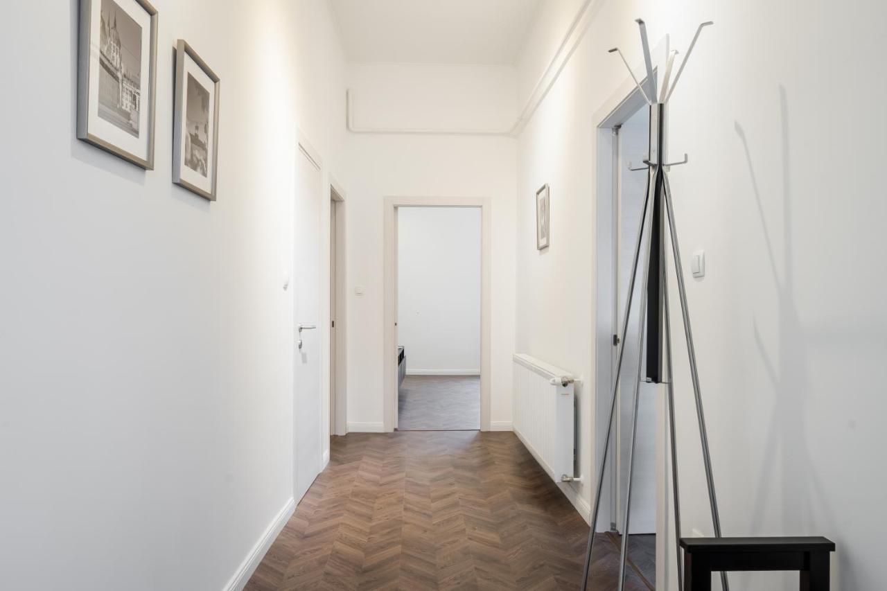 Bpr Sirius Suite With A/C Budapeste Exterior foto